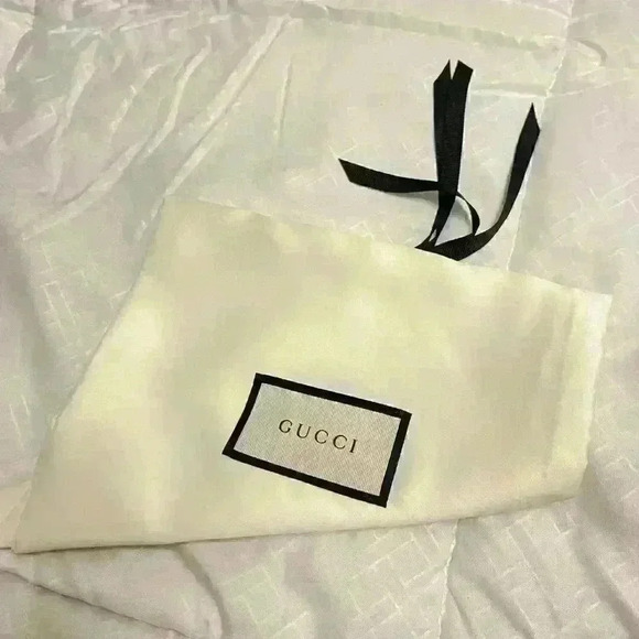 Gucci authentic storage dust bag with tie - Picture 2 of 9